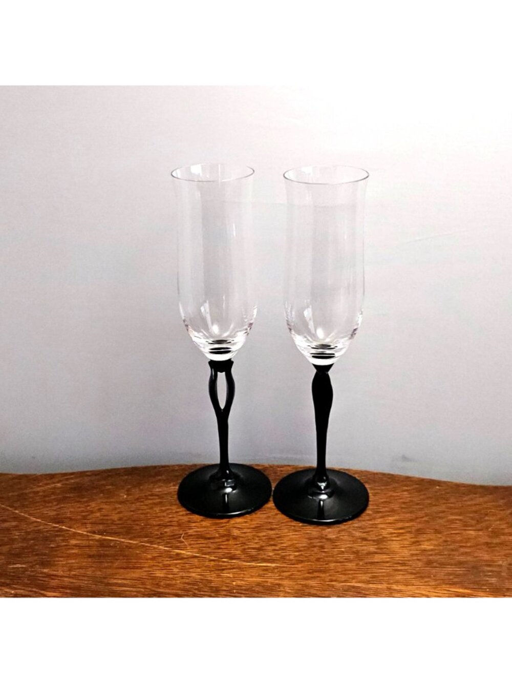 2 Mikasa Tuscan Black Champagne Flutes 9.5" Art Nouveau leaf pierced stem - Picture 8 of 10